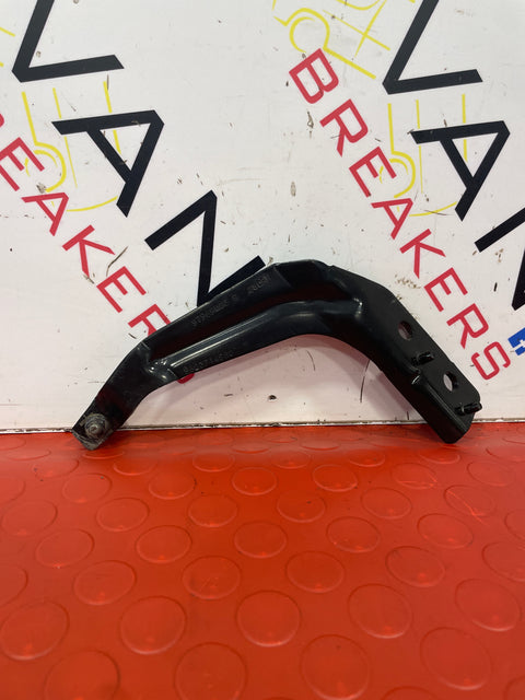Toyota Proace/Citroen Dispatch/Peugeot Expert/Vauxhall Vivaro SIDE LOADING DOOR TOP ROLLER O/S DRIVERS SIDE 2017-2023 P/N 9823714580