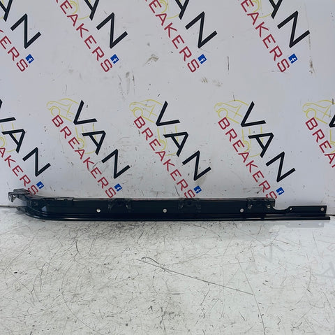 Citroen Berlingo/Peugeot Partner/Vauxhall Combo/Toyota Proace City SLIDING DOOR MIDDLE RAIL N/S 2019-2024 P/N 9828517380
