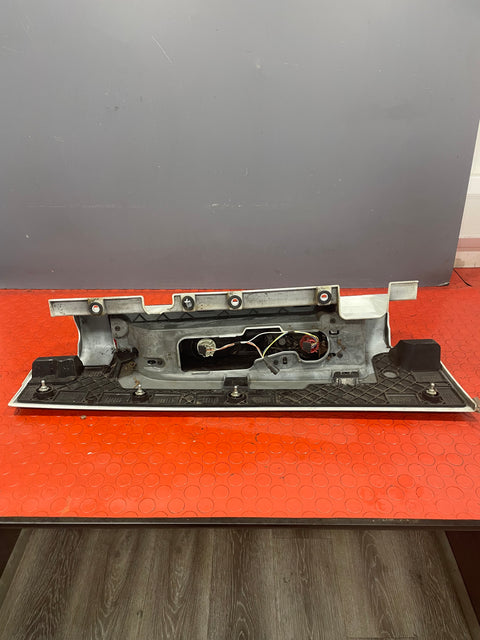 Renault Trafic/Vauxhall Vivaro/NV300 Primastar REAR TAILLIGHT ASSEMBLY Drivers Side White 2014-2019 P/N 93450968