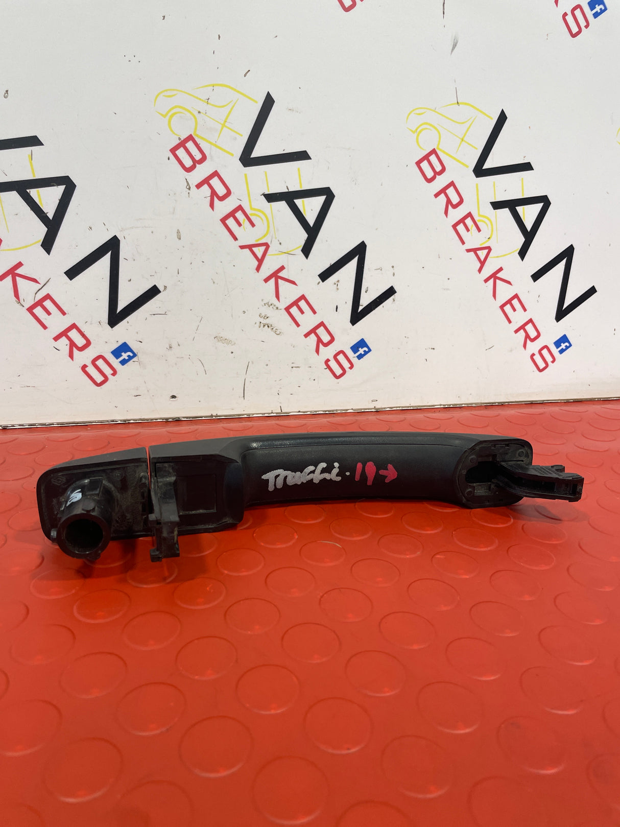 Renault Trafic III (2019) / Master (2016) PASSENGER SIDE FRONT OUTER DOOR HANDLE (X82) 2019 P/N 806062978R