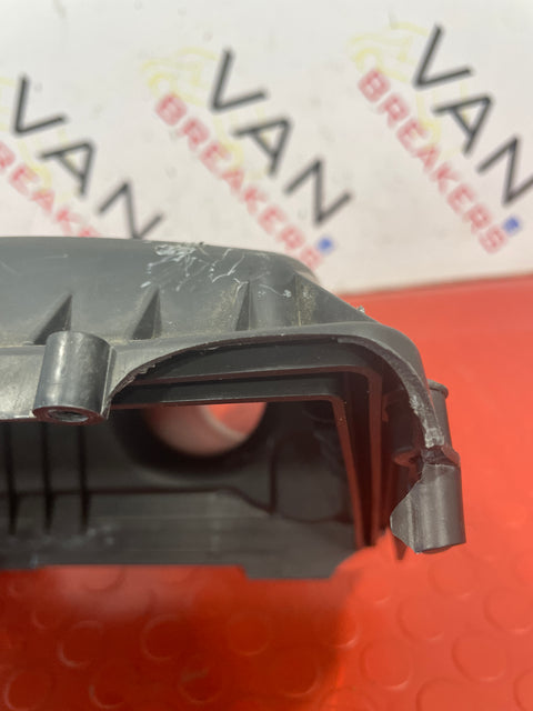 Renault Trafic/ Vauxhall Vivaro 1.6 AIR BOX LID WITH AIR FLOW SENSOR 2014-2017 P/N H8201333223
