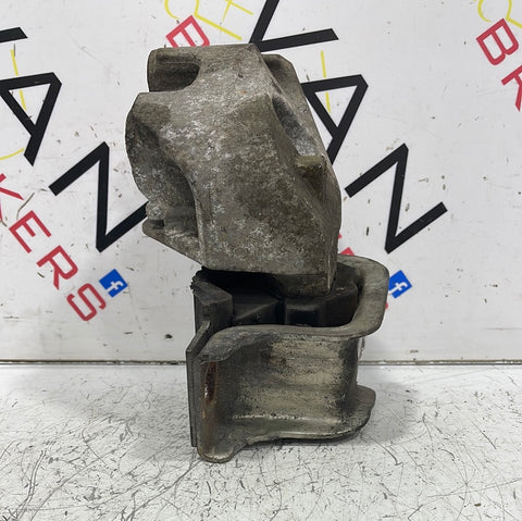 Citroen Relay/ Peugeot Boxer/ Fiat Ducato MK3 RIGHT ENGINE MOUNT BRACKET 2.2d 110kw P/N 1367173080