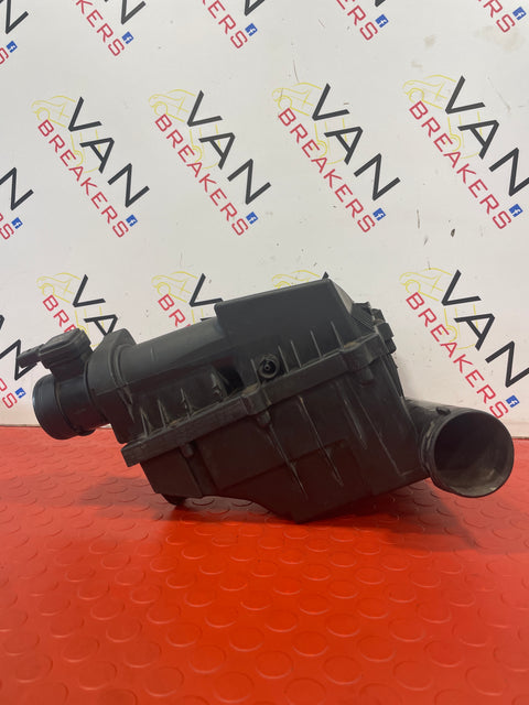 VW Passat B7 (2011 > 2014) AIR FILTER BOX HOUSING WITH MAF SENSOR . Caddy 1.6 TDI (2011 > 2014) P/N 3C0129607BF