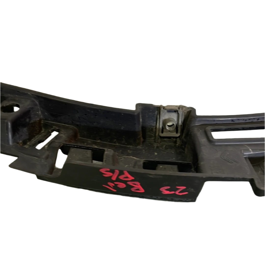Citroen Berlingo/Peugeot Partner/Vauxhall Combo/Toyota Proace City FRONT BUMPER/ARCH BRACKET Passenger Side 2018-2025 P/N 9816768880