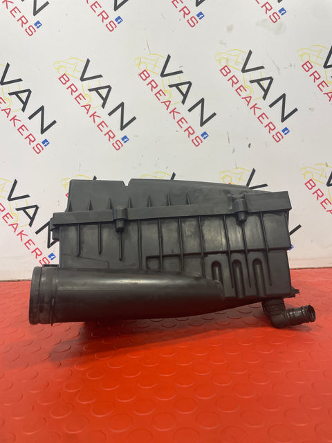 VW Passat B7 (2011 > 2014) AIR FILTER BOX HOUSING WITH MAF SENSOR . Caddy 1.6 TDI (2011 > 2014) P/N 3C0129607BF