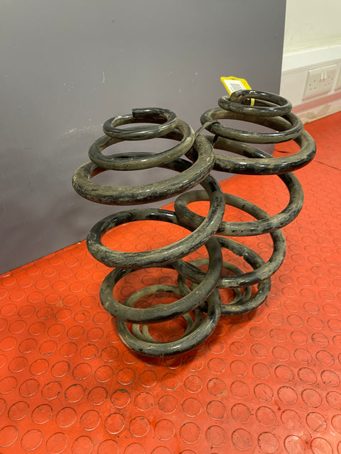 Vauxhall Vivaro/Renault Trafic REAR COIL SPRINGS (PAIR) 2016 P/N 550202870R