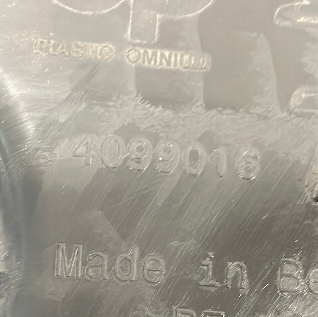 Citroen Dispatch/ Peugeot Expert/ Vauxhall Vivaro/ Toyota Proace/Fiat Scudo 1.5 HDI ADBLUE TANK 2019-2024 P/N 9842316580 - 1