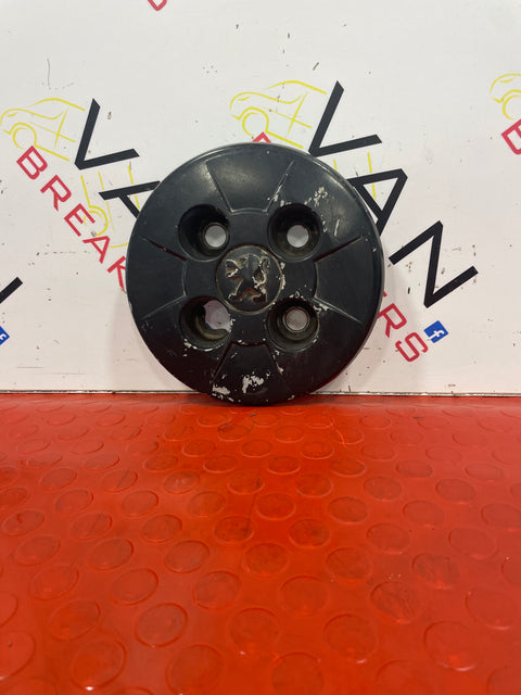 Peugeot Bipper CENTER CAP WHEEL TRIM P/N 1309058070