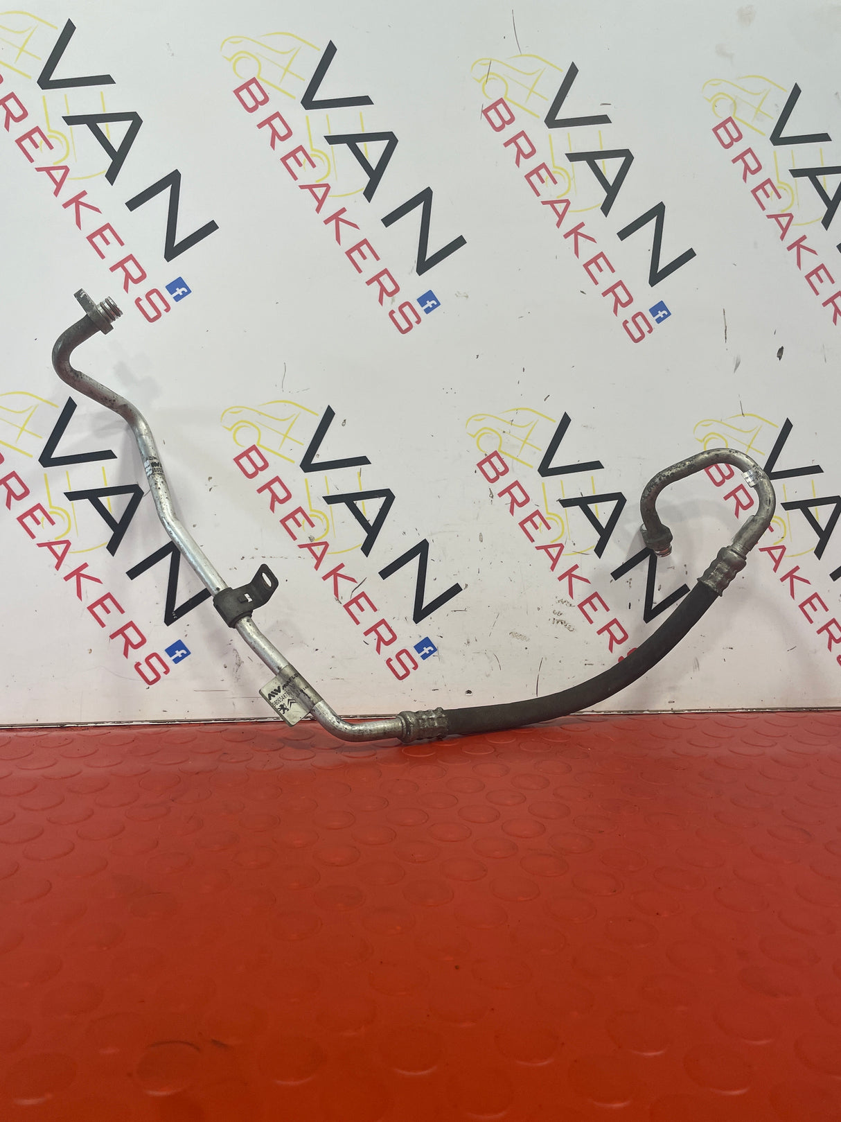 Citroen Dispatch/Vauxhal Vivaro/Toyota Proace/Peugeot Expert AIR CONDITIONING PIPE 2017-2023 P/N 9806548780