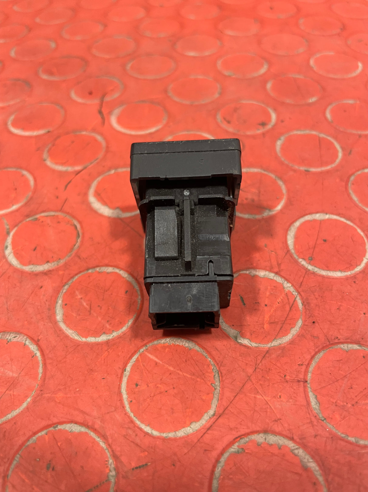 Citroen Berlingo/Peugeot Partner PARKING SENSOR SWITCH 2008-2018 P/N 96594887XT