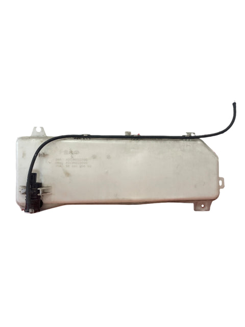 Vauxhall Vivaro/ Citroen Dispatch/ Peugeot Expert/ Toyota Proace 2017 –2023 Washer Bottle (WITH PUMP) P/N 9809803680