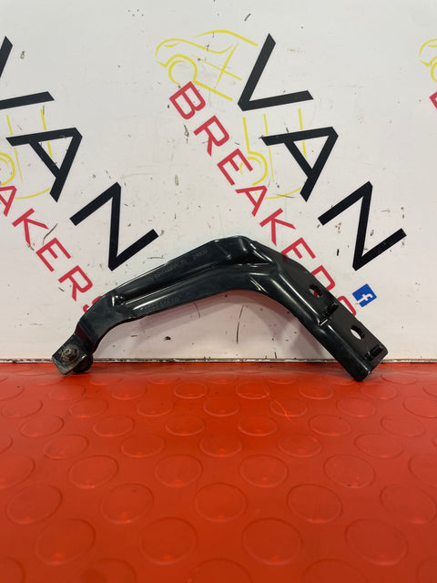 Toyota Proace/Citroen Dispatch/Peugeot Expert/Vauxhall Vivaro SIDE LOADING DOOR TOP ROLLER O/S DRIVERS SIDE 2017-2023 P/N 9823714580