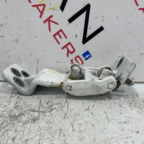 Ford Transit MK8 REAR DOOR HINGE PASSENGER SIDE LOWER N/S 2014-2018 P/N BK31V429A15