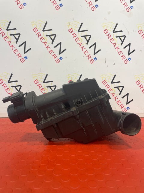 VW Passat B7 (2011 > 2014) AIR FILTER BOX HOUSING WITH MAF SENSOR . Caddy 1.6 TDI (2011 > 2014) P/N 3C0129607BF
