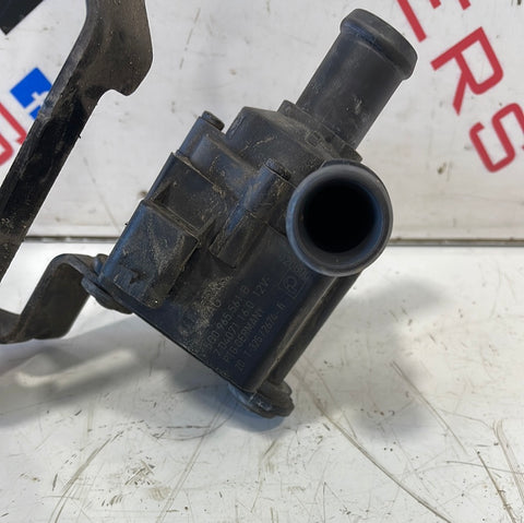 Volkswagen Crafter 2.0 FWD AUXILIARY WATER PUMP P/N 5Q0965561B