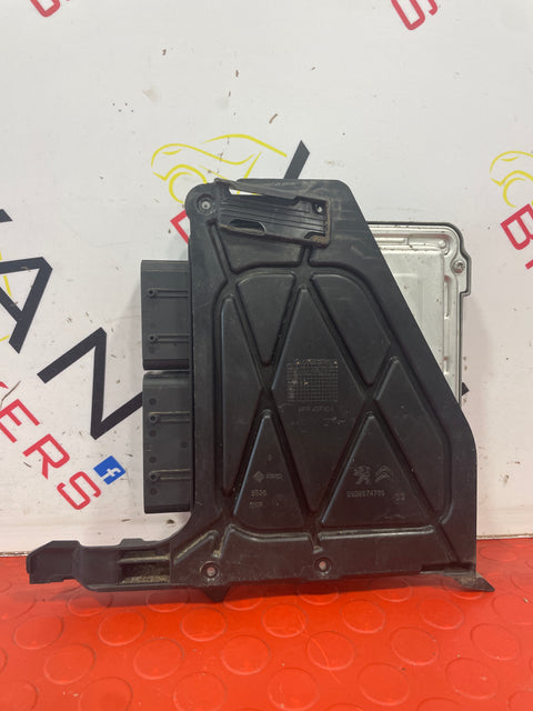 Peugeot Expert/Citroen Dispatch/Vauxhall Vivaro ECU MODULE P/N 9832694480