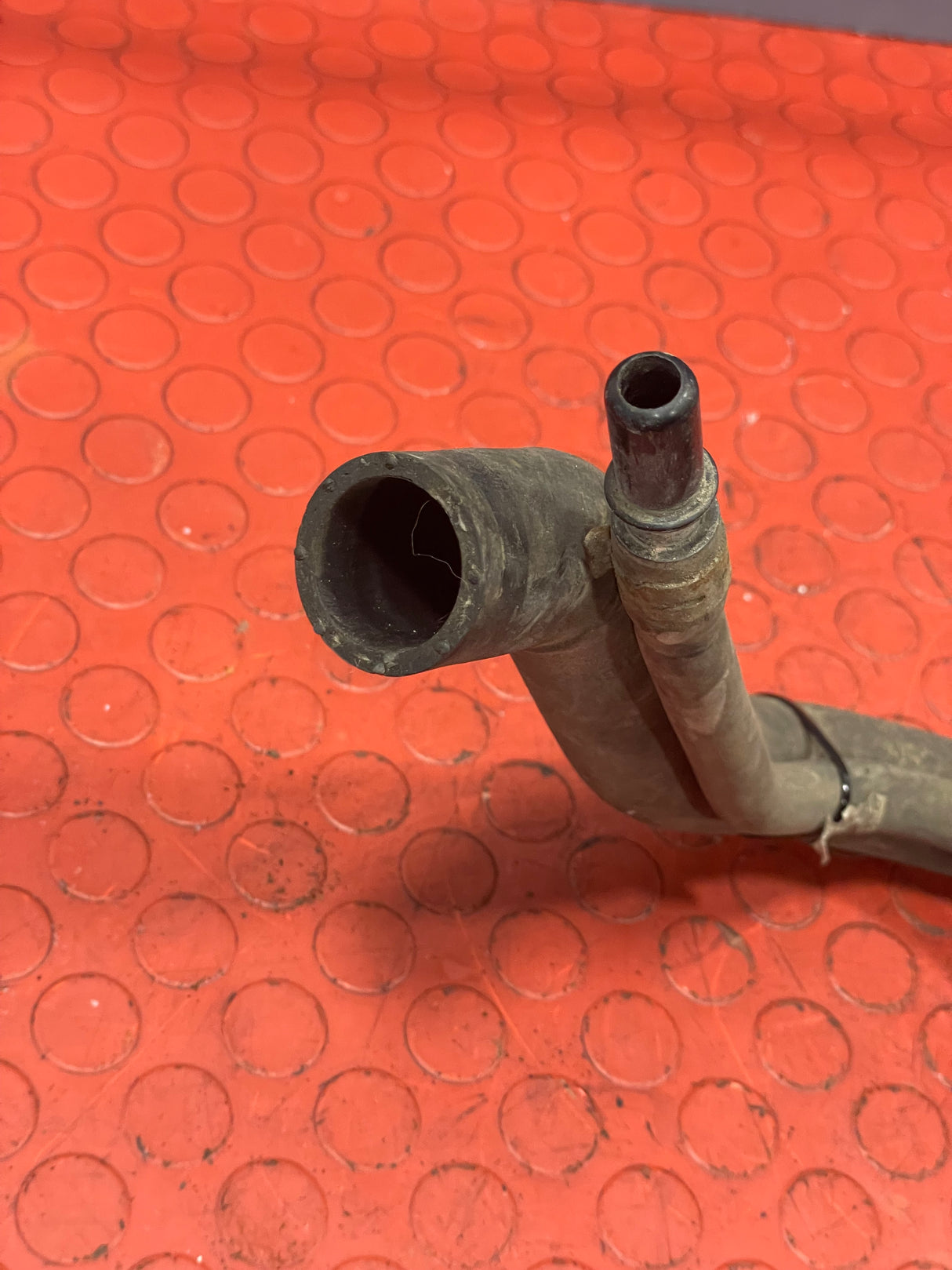 Renault Trafic/Vauxhall Vivaro ADBLUE TANK FILLER PIPE 2015-2019 MK3 1.6 P/N 93458613