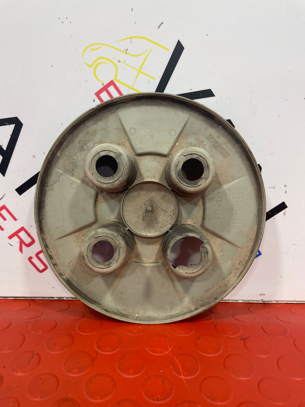 Peugeot Bipper CENTER CAP WHEEL TRIM P/N 1309058070