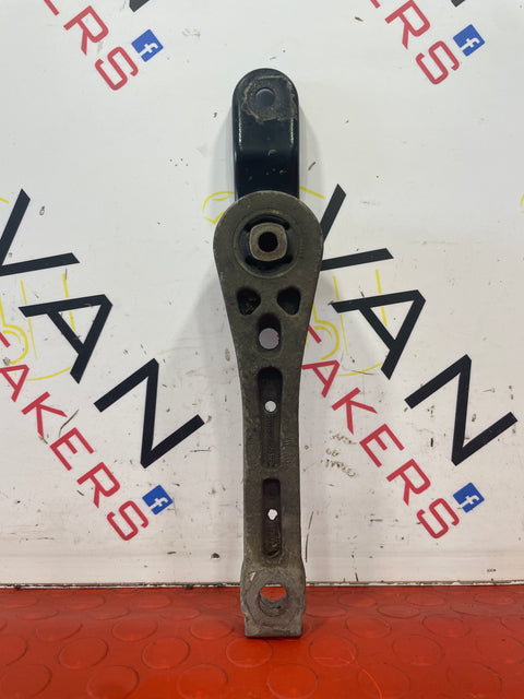 VW Caddy BOTTOM GEARBOX MOUNT / DOGBONE MOUNT 2012 1.6 MANUAL P/N 1K0199855BB