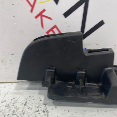 Citroen Berlingo/Peugeot Partner/Vauxhall Combo/Toyota Proace City REAR LEFT BUMPER BRACKET 2019-2024 P/N 9816808580