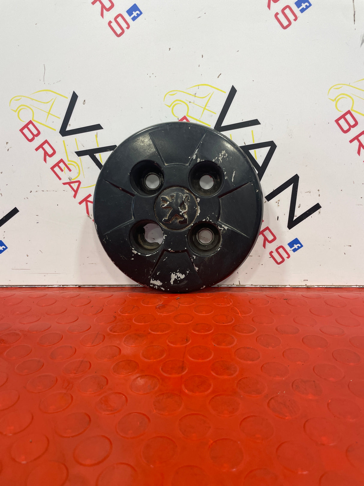 Peugeot Bipper CENTER CAP WHEEL TRIM P/N 1309058070