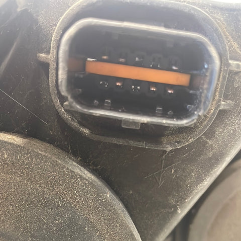 Renault Master PASSENGER SIDE HEADLIGHT O/S 2010-2019 P/N 260600050R