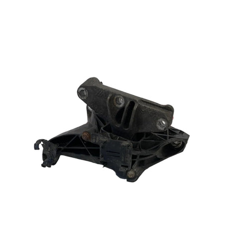 Citroen Berlingo/Peugeot Partner/Vauxhall Combo/Toyota Proace City ENGINE MOUNT O/S DRIVERS SIDE 1.5 2019-2024 P/N 9820297580