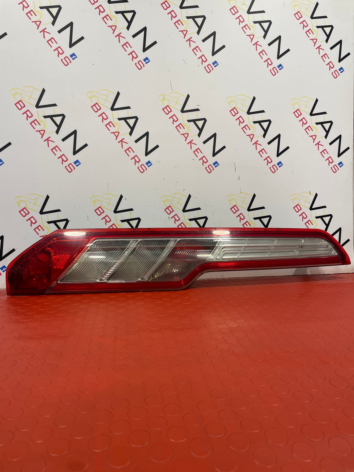 Ford Transit Custom GENUINE REAR PASSENGER SIDE TAIL LIGHT 2014-2018 (DAMAGED) P/N BK2113405AD-D1
