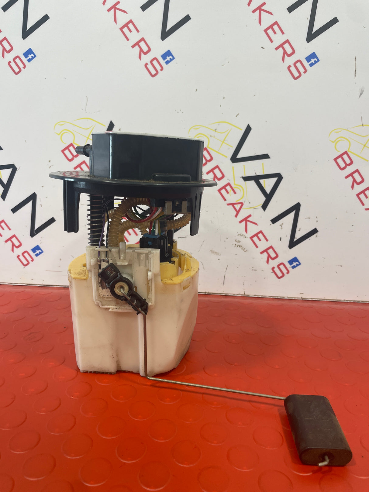 Peugeot Expert/ Toyota Proace/Vauxhall Vivaro/Citroen Dispatch DIESEL FUEL SENDER UNIT 2.0 HDI 2016-2024 P/N 9807056380