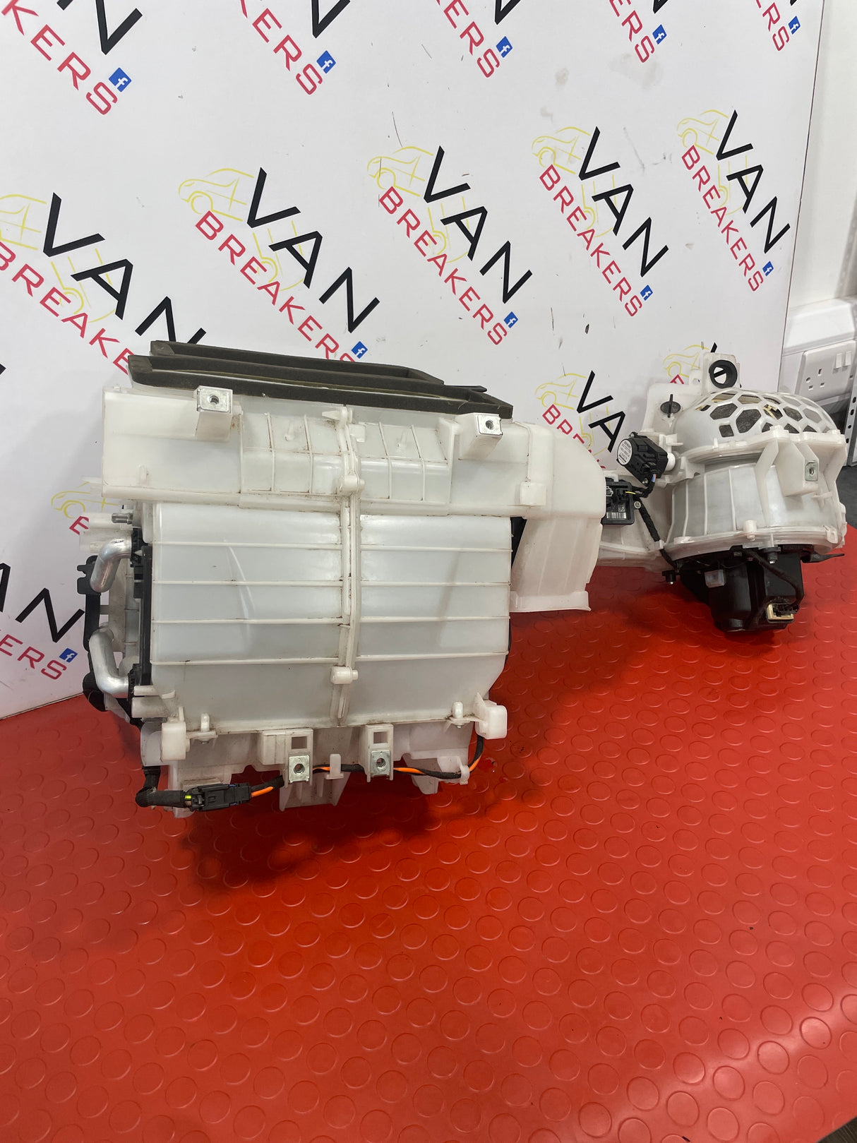 Citroen Dispatch/Vauxhal Vivaro/Toyota Proace/Peugeot Expert INTERIOR HEATER CLIMATE BOX ASSEMBLY 1.6 HDI 2017-2023 P/N 9802501680