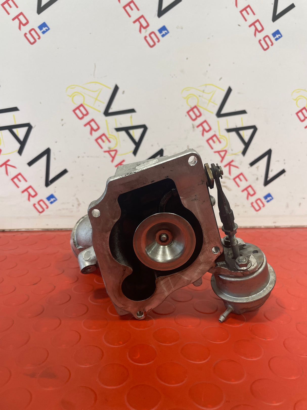 Vauxhall Vivaro/Renault Trafic TURBOCHARGER INLET HOUSING WITH ACTUATOR 1.6 DCI 2014 - 2019 P/N 144107692R