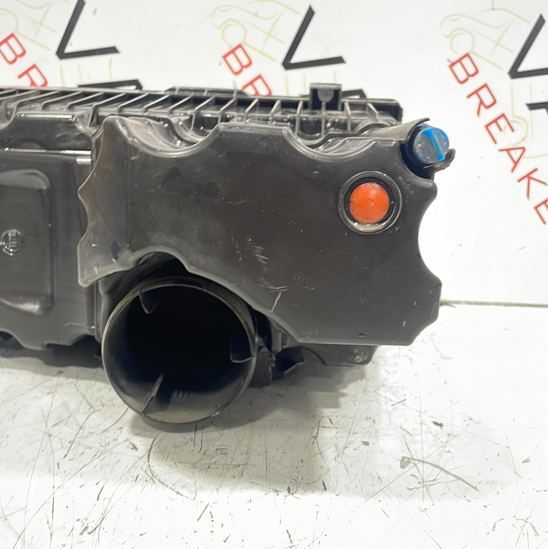Citroen Dispatch/Peugeot Expert AIR BOX 2.0 2008-2016 P/N 1498555080