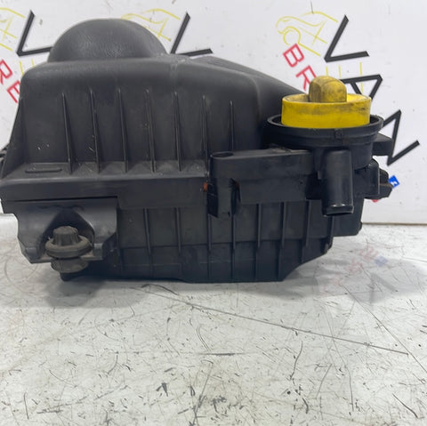 Renault Trafic/Vauxhall Vivaro AIR FILTER BOX 2.0 DCi 2010-2014 P/N 8200760899