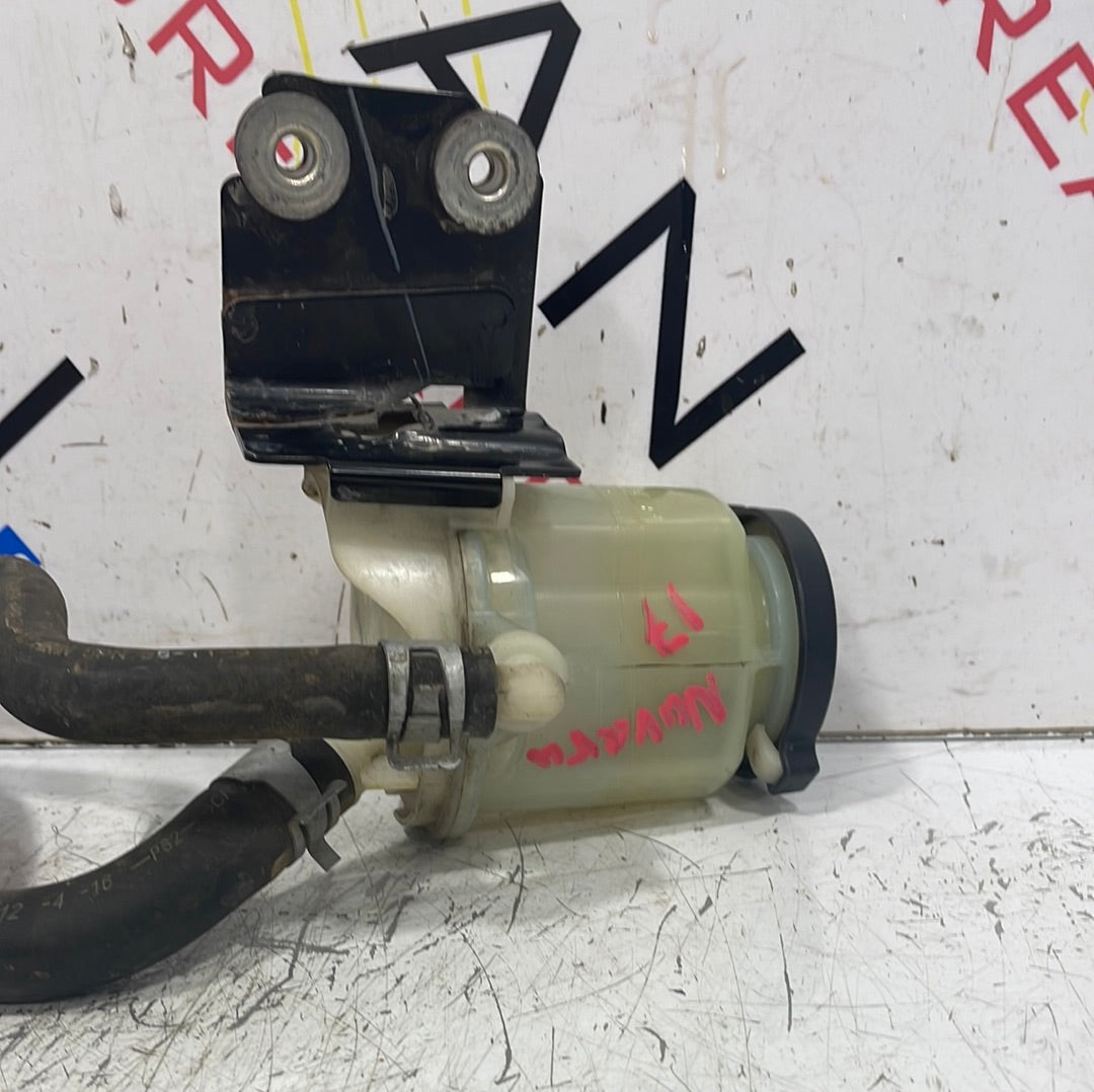 Nissan Navara POWER STEERING FLUID RESERVOIR AND PIPES 2017 P/N 49180EB700