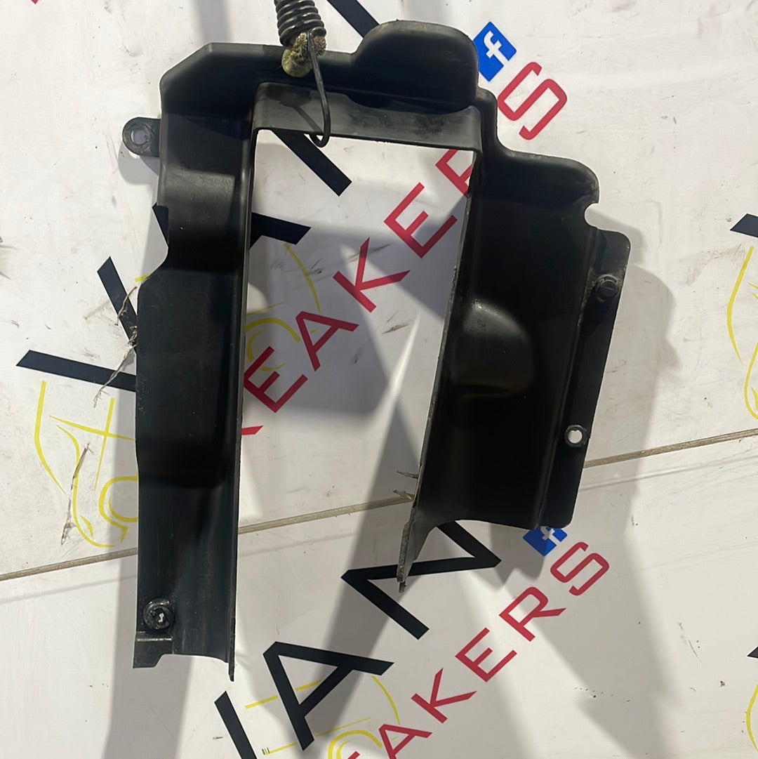 John Deere Gator SEAT COVER CONSOLE 2013 P/N M162788