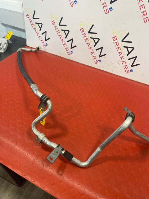 Renault Trafic MK3 1.6 Vauxhall Vivaro AIR CON PIPE 2015-19 P/N 924807649R