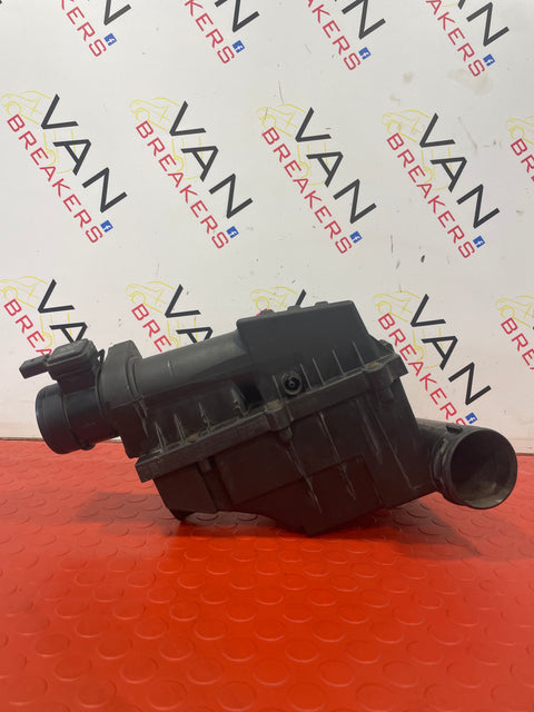 VW Passat B7 (2011 > 2014) AIR FILTER BOX HOUSING WITH MAF SENSOR . Caddy 1.6 TDI (2011 > 2014) P/N 3C0129607BF