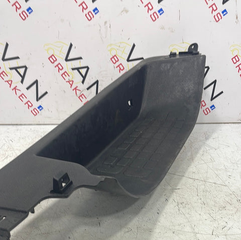 Citroen Dispatch/ Peugeot Expert/ Toyota Proace/ Vauxhall Vivaro DOOR STEP COVER TRIM FRONT RIGHT SIDE 2019-2023 P/N 98129341ZD