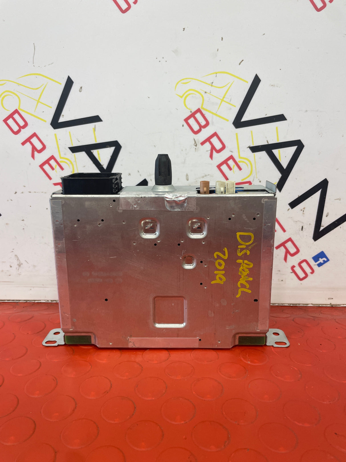 Citroen Dispatch/Peugeot Expert/Toyota Proace RADIO STEREO HEAD UNIT 2019-2024 P/N 9828709480