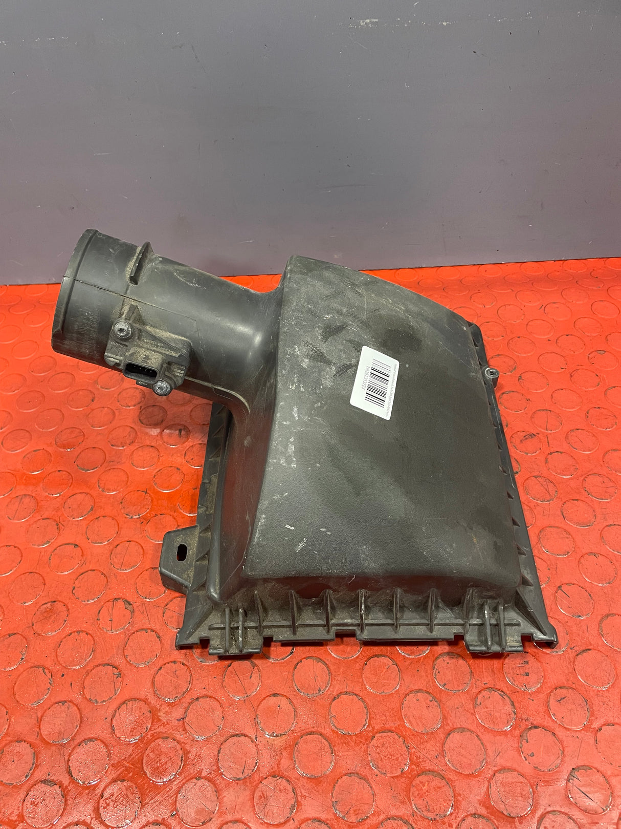 Vauxhall Vivaro/Renault Trafic AIR BOX LID AND MAF SENSOR 2014-2019 P/N H8201333223