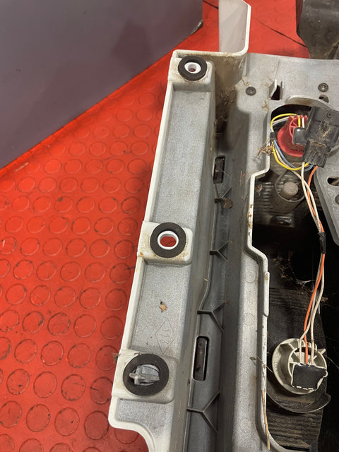 Vauxhall Vivaro/Renault Trafic II/Nv300 Primastar REAR TAILLIGHT ASSEMBLY Drivers Side White 2014-2019 P/N 265A60118P - 1