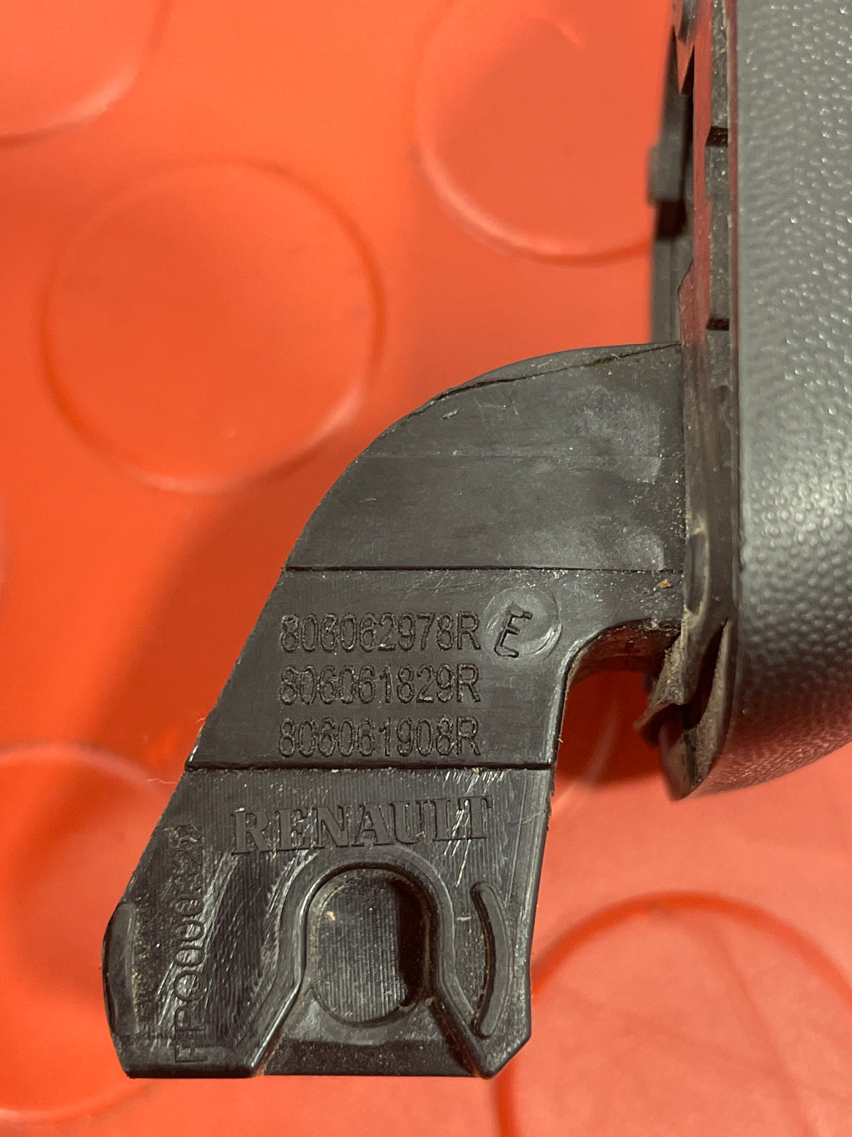 Renault Trafic III (2019) / Master (2016) PASSENGER SIDE FRONT OUTER DOOR HANDLE (X82) 2019 P/N 806062978R