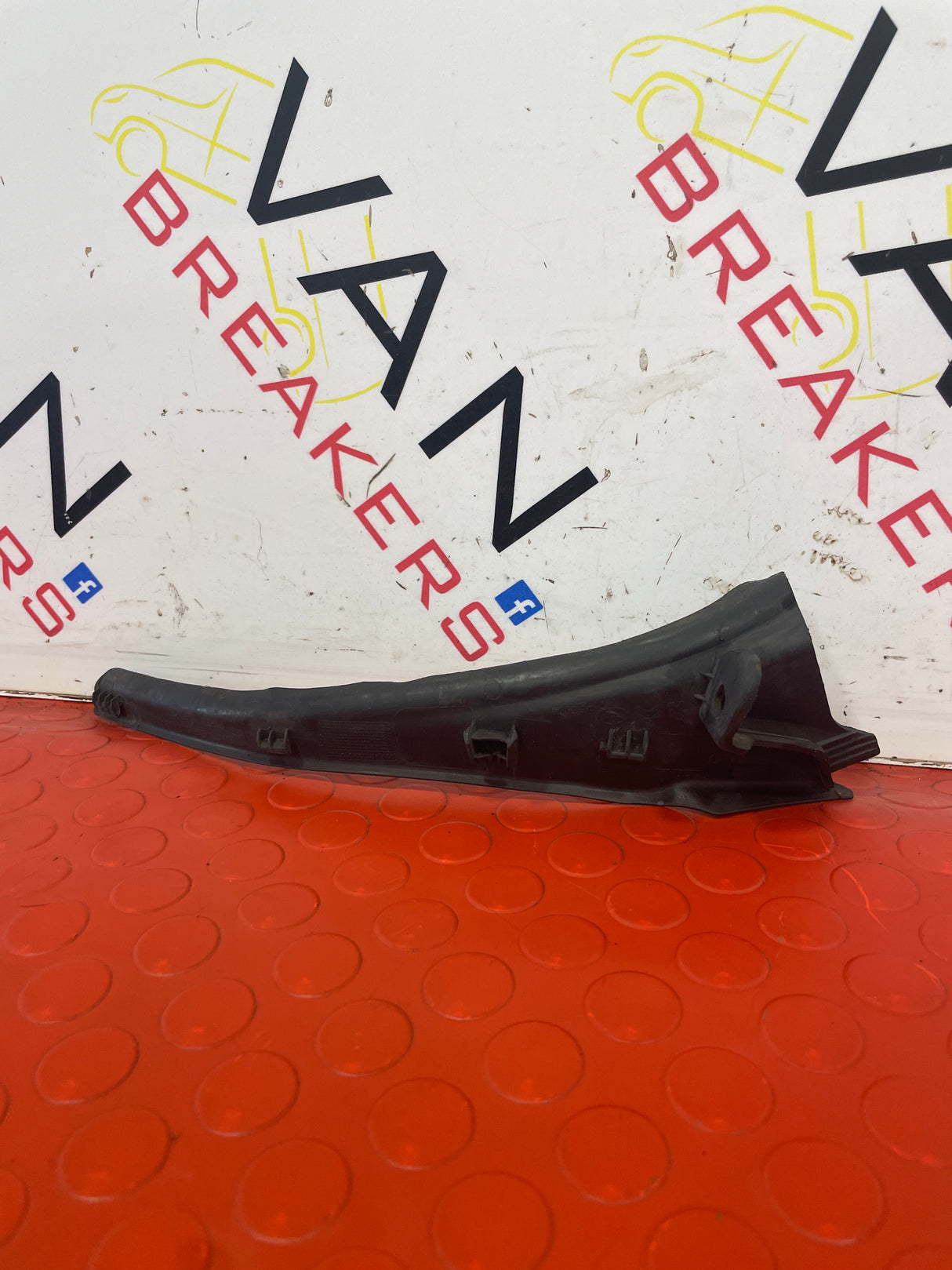 Citroen Dispatch/Peugeot Expert PASSENGER SIDE FRONT WEATHER STRIP SCUTTLE 2018-2024 P/S P/N 9812855277