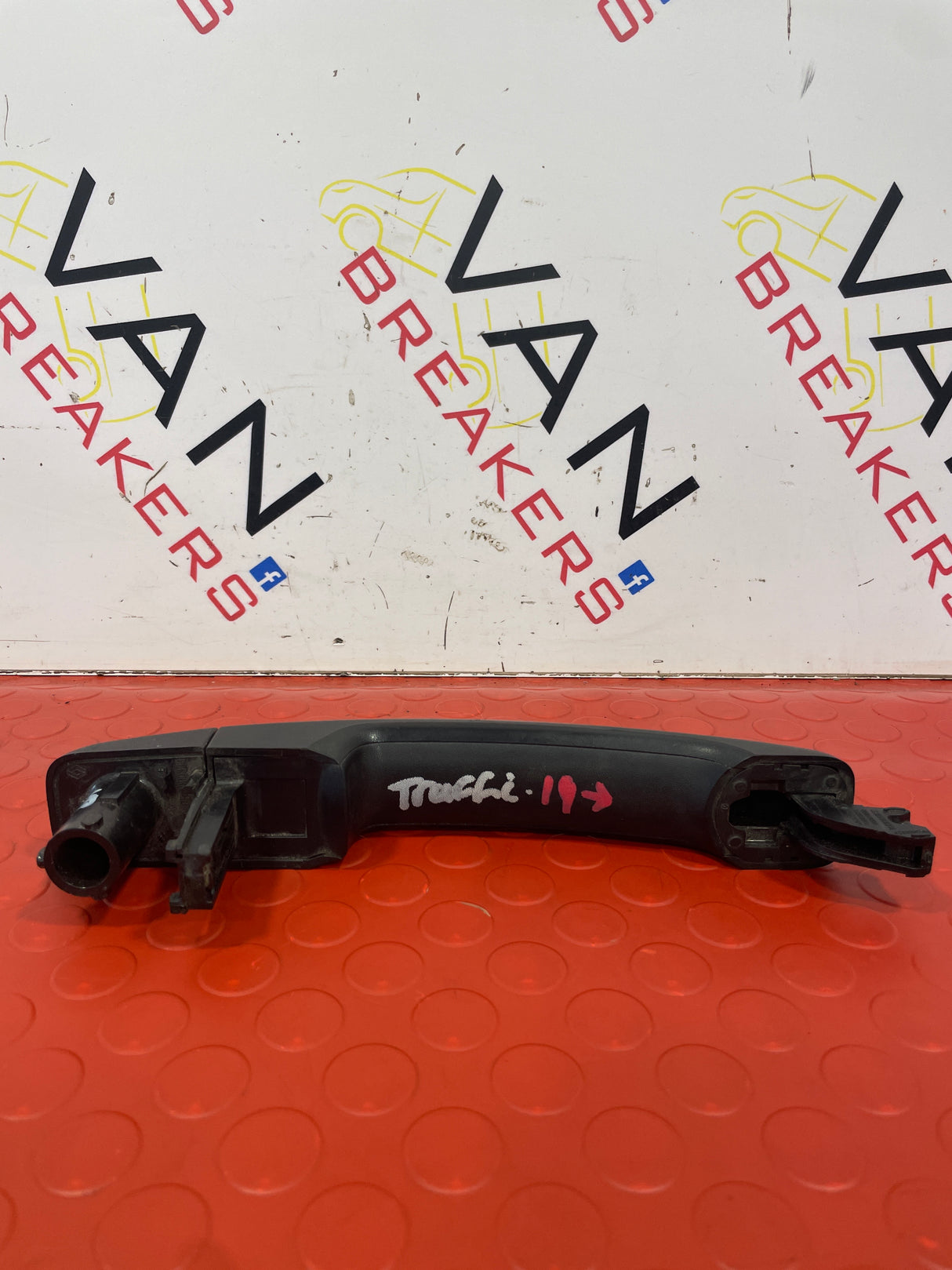 Renault Trafic III (2019) / Master (2016) PASSENGER SIDE FRONT OUTER DOOR HANDLE (X82) 2019 P/N 806062978R