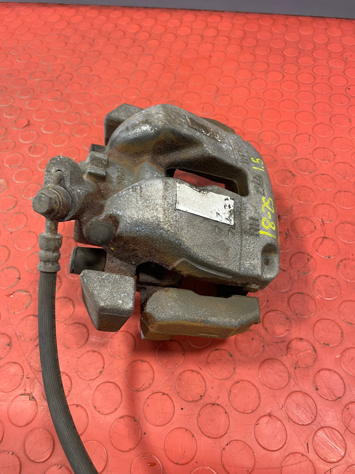Citroen Berlingo/Peugeot Partner/Vauxhall Combo/Toyota Proace City BRAKE CALIPER Front Drivers Side (With Carrier) 1.5 2018-2025 P/N 9830798780 - 1
