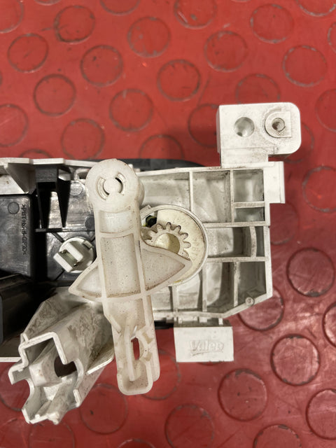 Renault Trafic/Vauxhall Vivaro HEATER CONTROL SWITCHES WITH AIR CONDITIONING 2014-2019 P/N 30080060