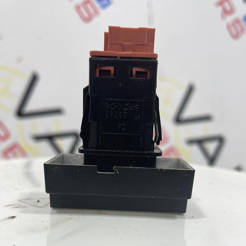 Vauxhall Vivaro/Citroen Dispatch/Peugeot Expert HAZARD CONTROL SWITCH 2019-2022 P/N 9809181677