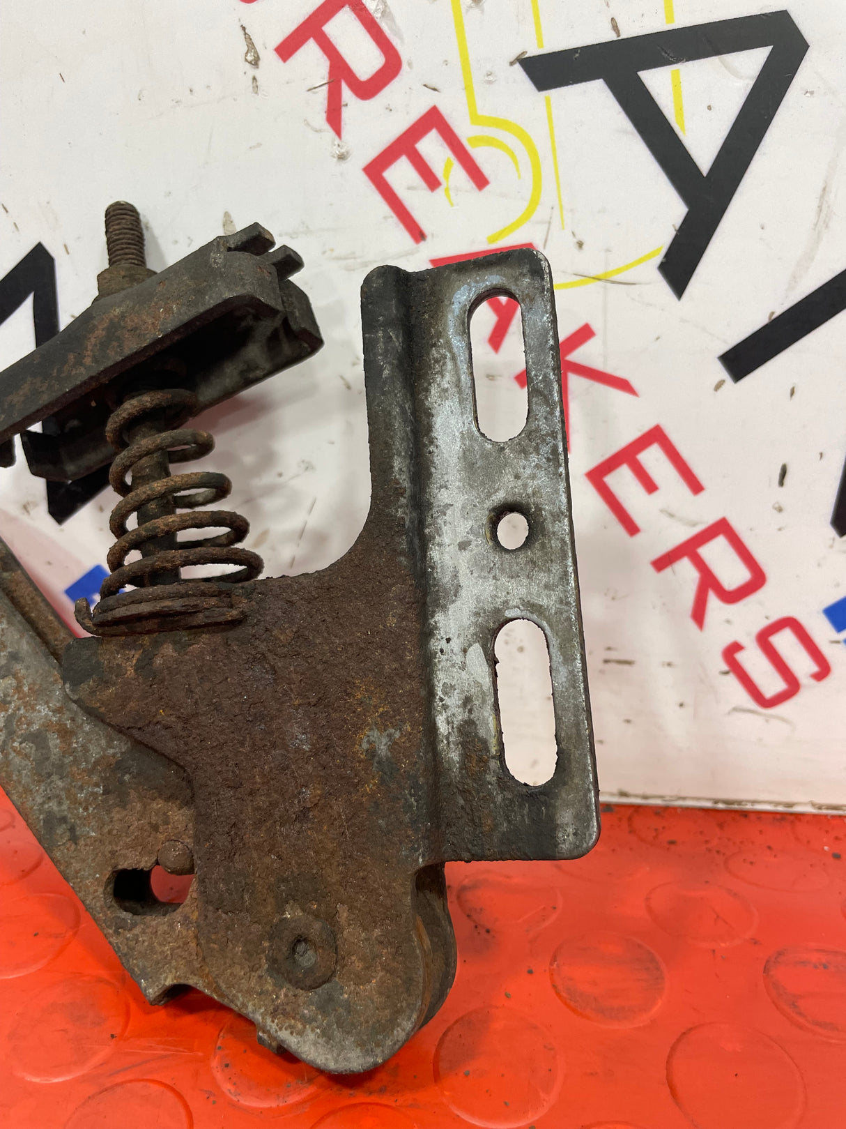 Volkswagen Crafter Mercedes Sprinter mk2 HANDBRAKE MECHANISM W906 2014 P/N A9064200238