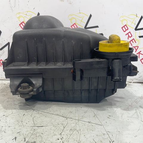 Renault Trafic/Vauxhall Vivaro AIR FILTER BOX 2.0 DCi 2010-2014 P/N 8200760899