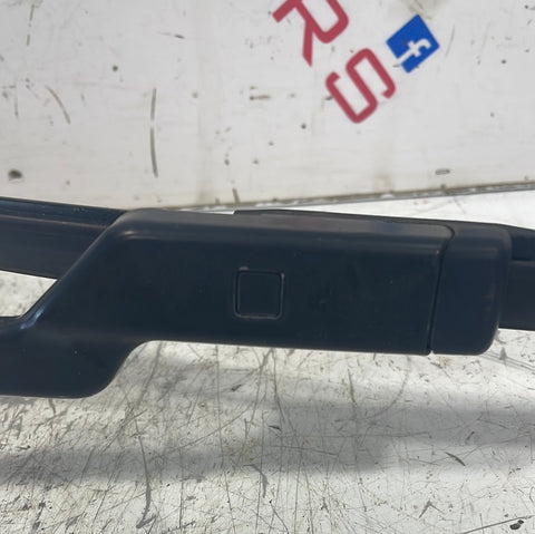 Vauxhall Vivaro/ Renault Trafic/Nissan NV300 MK3 WIPER ARM DRIVERS SIDE O/S 2014-2021 P/N 288812359R